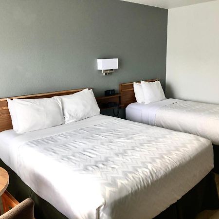 Super 8 By Wyndham Fort Bragg Ngoại thất bức ảnh