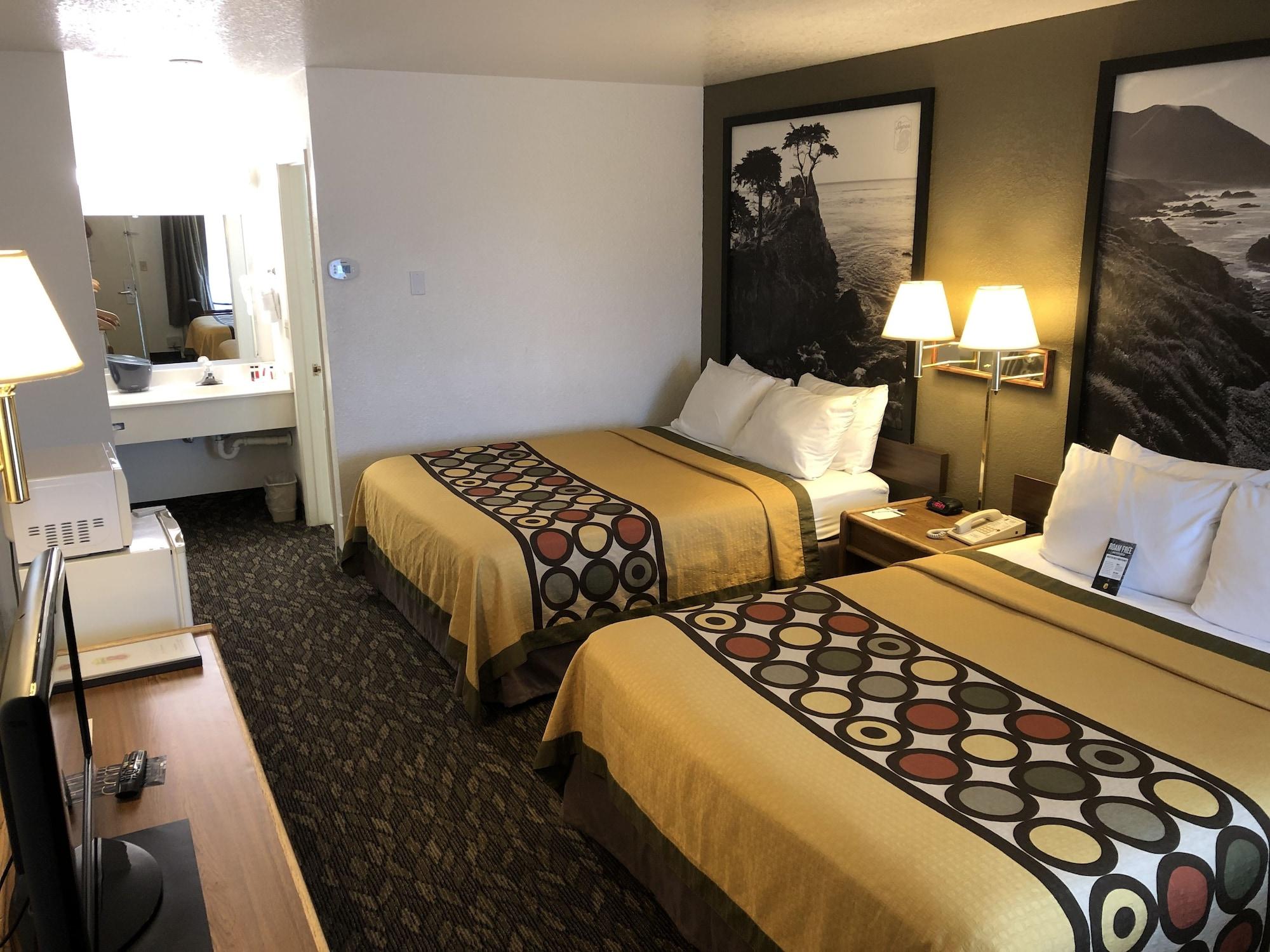 Super 8 By Wyndham Fort Bragg Ngoại thất bức ảnh