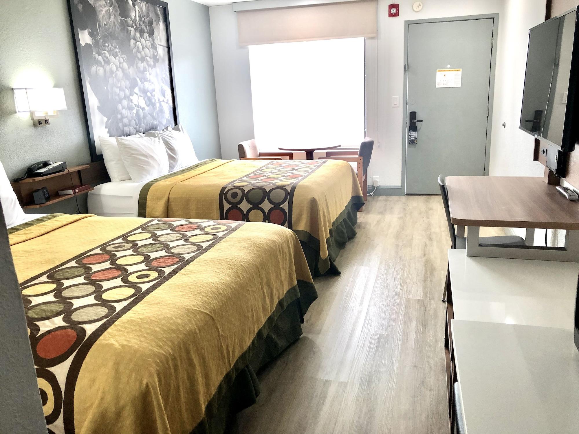 Super 8 By Wyndham Fort Bragg Ngoại thất bức ảnh
