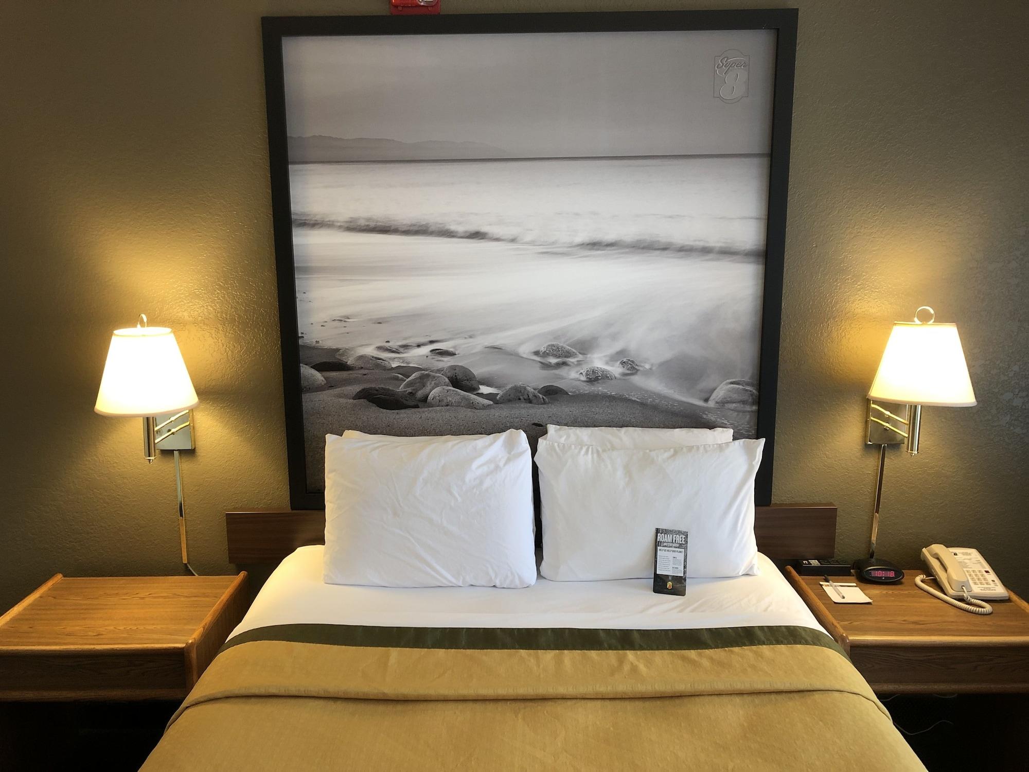 Super 8 By Wyndham Fort Bragg Ngoại thất bức ảnh