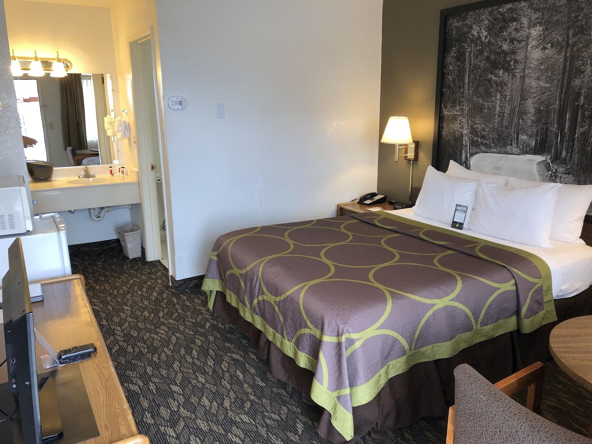 Super 8 By Wyndham Fort Bragg Ngoại thất bức ảnh