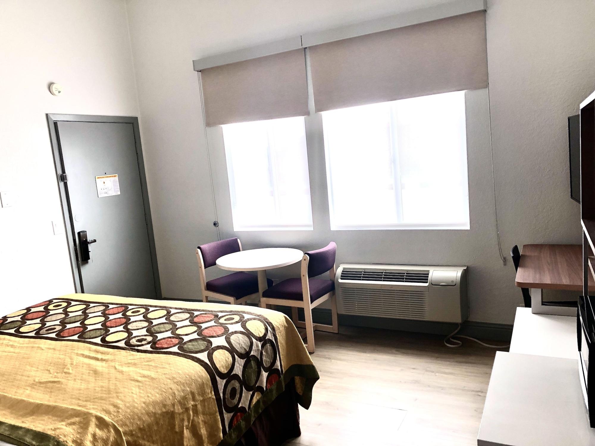 Super 8 By Wyndham Fort Bragg Ngoại thất bức ảnh