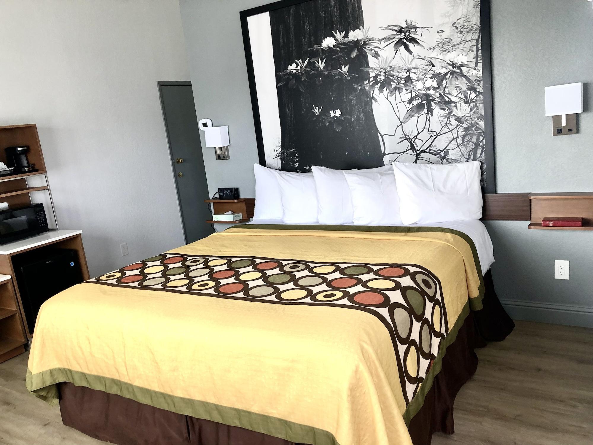 Super 8 By Wyndham Fort Bragg Ngoại thất bức ảnh