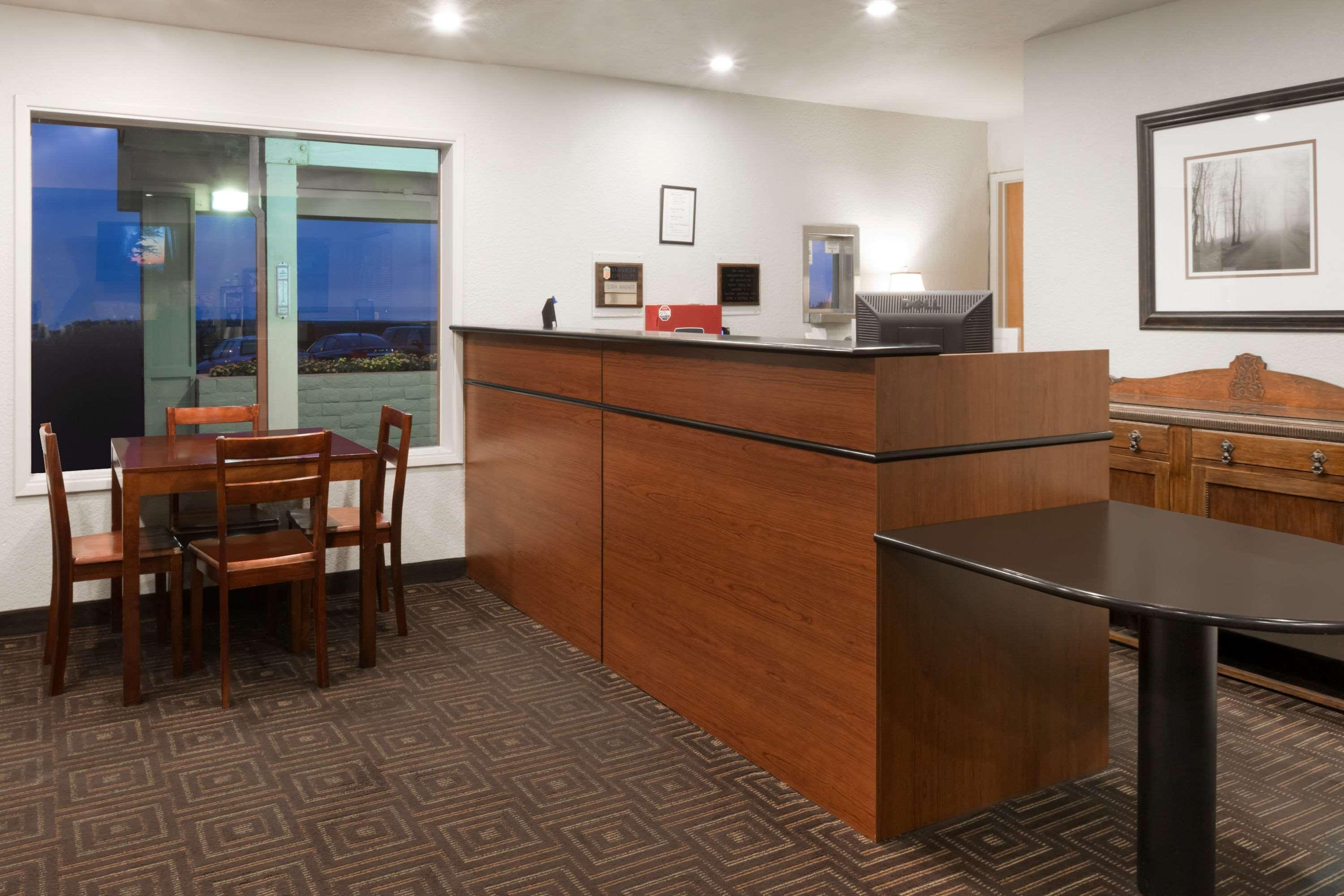 Super 8 By Wyndham Fort Bragg Ngoại thất bức ảnh