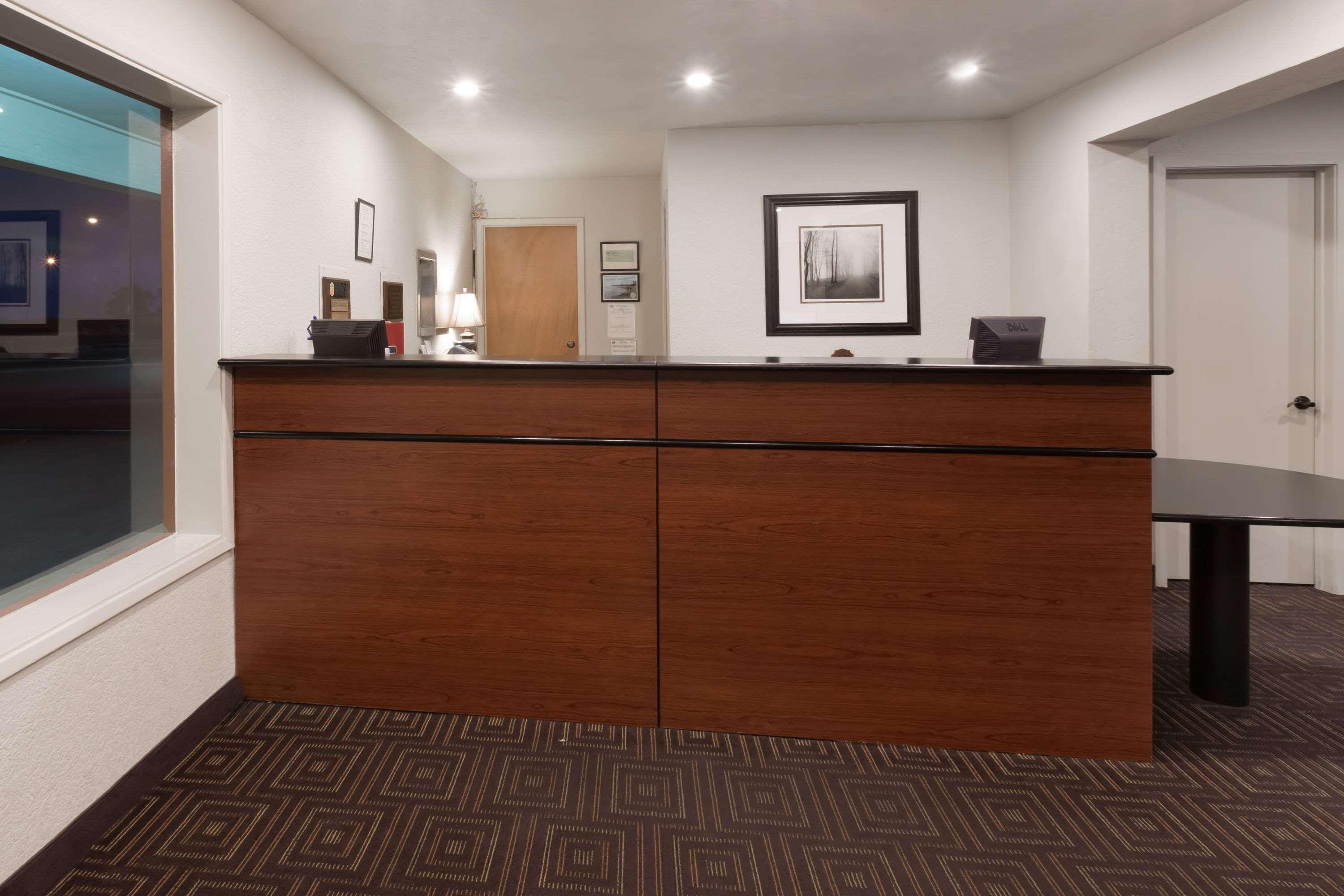 Super 8 By Wyndham Fort Bragg Ngoại thất bức ảnh